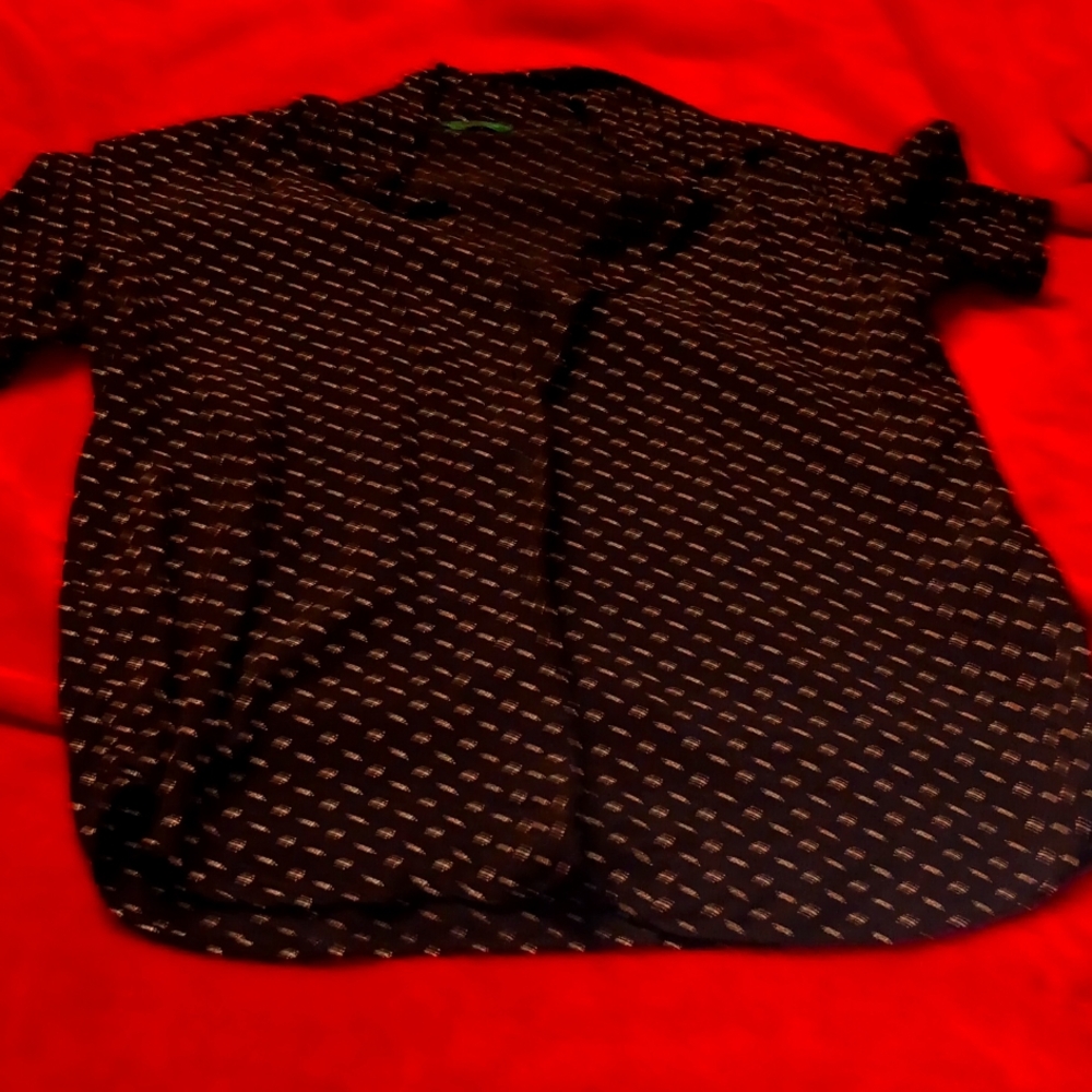 Navy & white, short sleeve, collared, woven button front blouse.